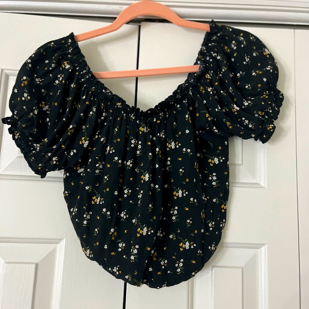 American Eagle backless flower printed top